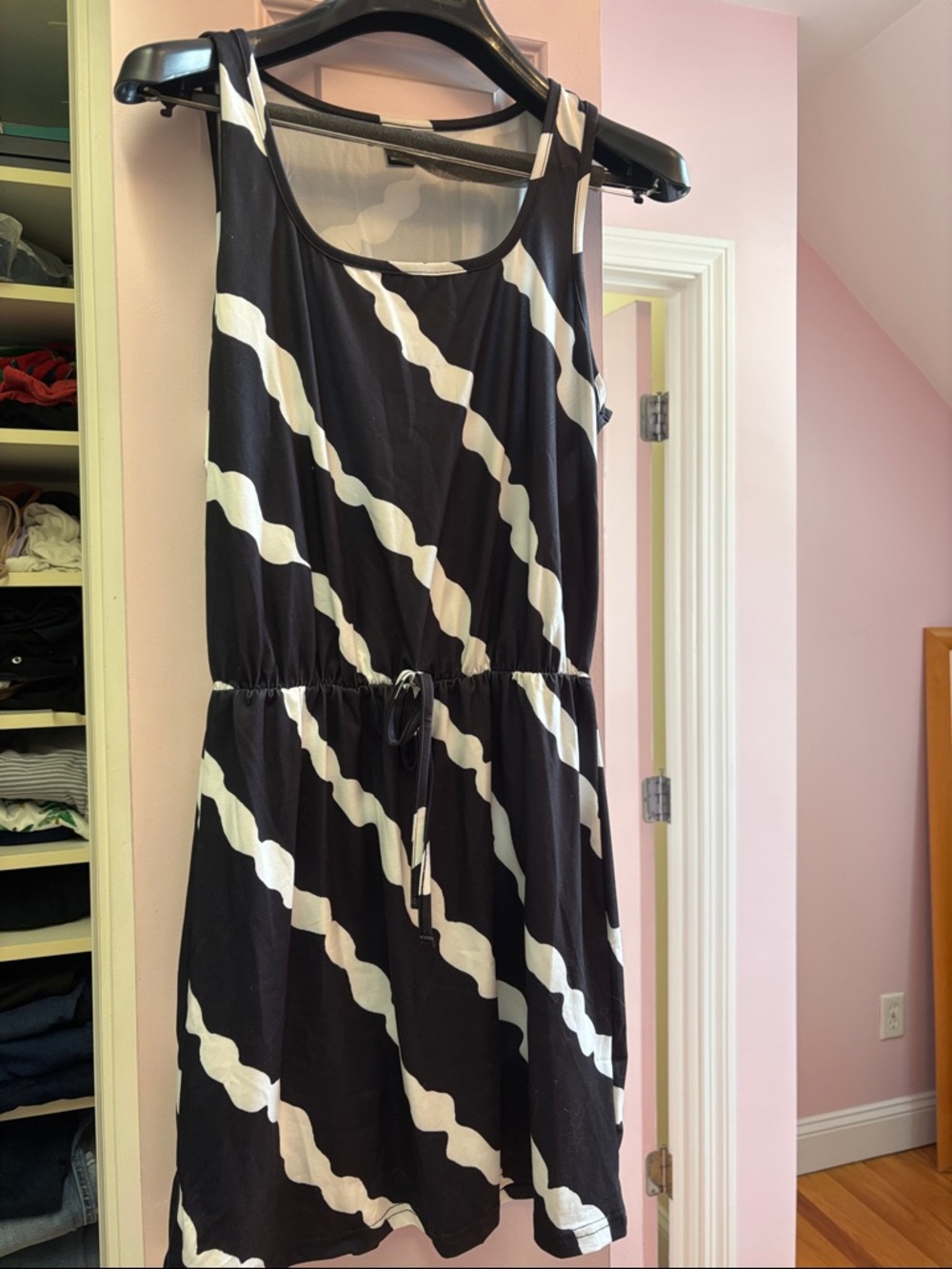 SHEIN Black and White Sleeveless Drawstring Mini Dress